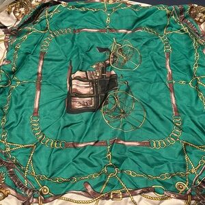 Numquam concedendum scarf